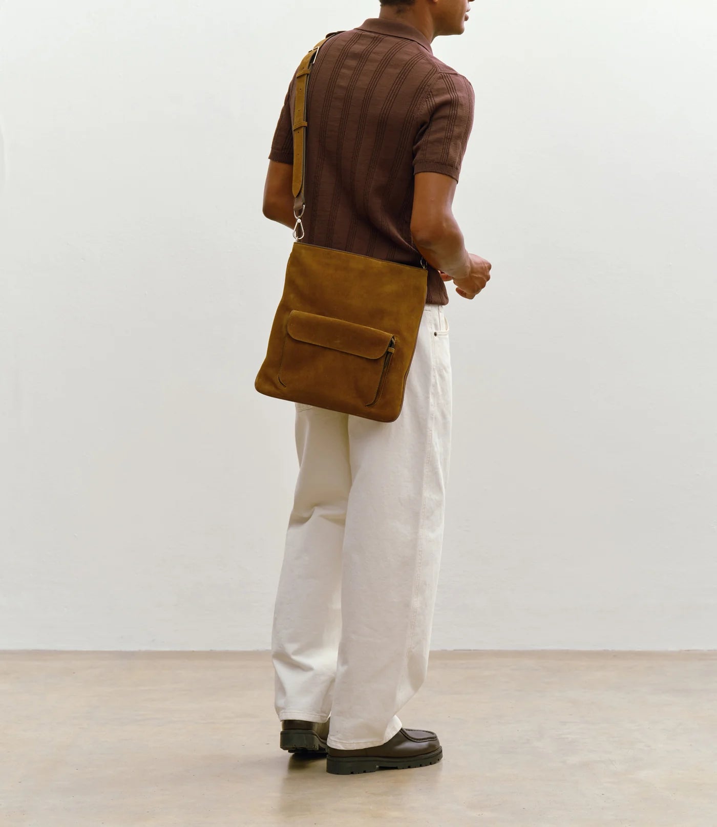 Camel Square Messenger Bag with Adjustable Wide Crossbody Strap & Outer Flap Pocket for Vintage Daily Outfits